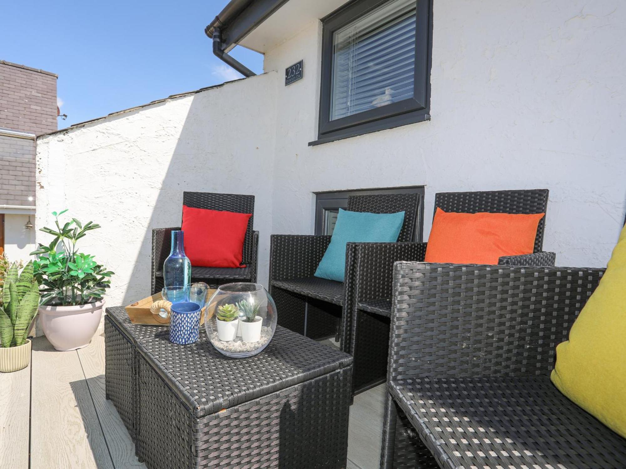 Holiday home Bywyd Da 232 Cae Du *